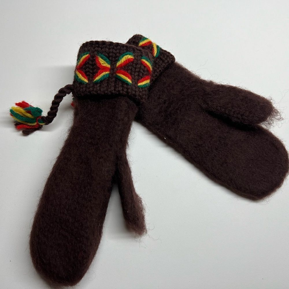 100% Wool Handmade Yellow And Brown Mittens/Gloves size 6 Made in Norway